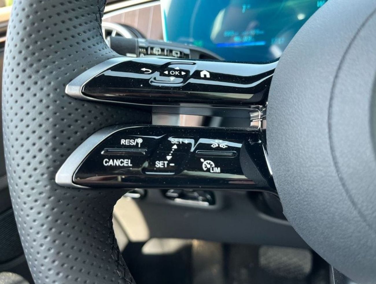 مرسيدس بنز EQE 500 SUV MERCEDES_EQE500_4MATIC_2024_FULL_OPTIONS_600KM