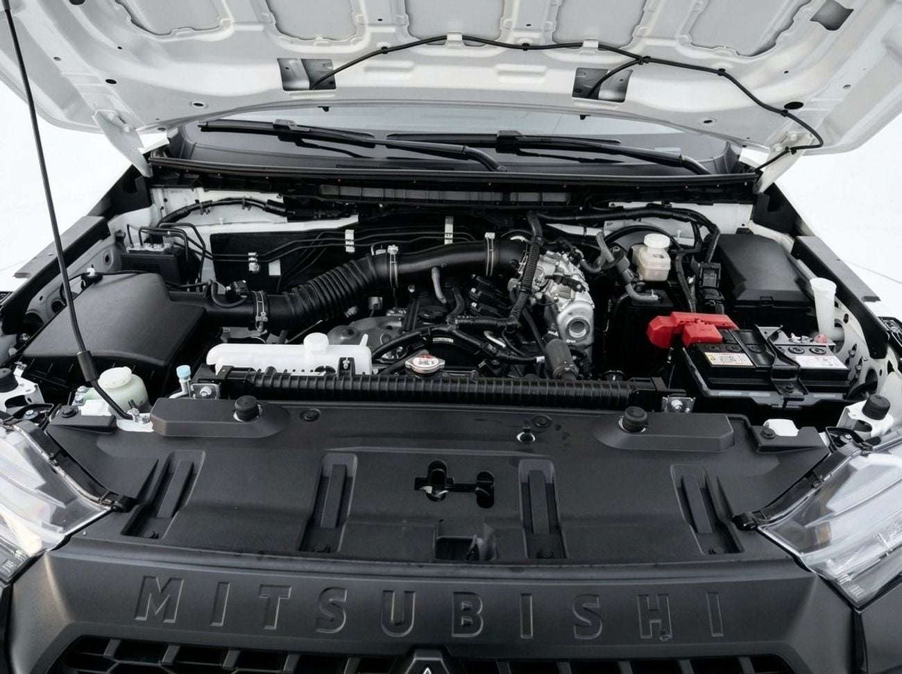 Mitsubishi L200 GL 2.4L Petrol 2027 | Double Cab 4WD | Manual | Export Only