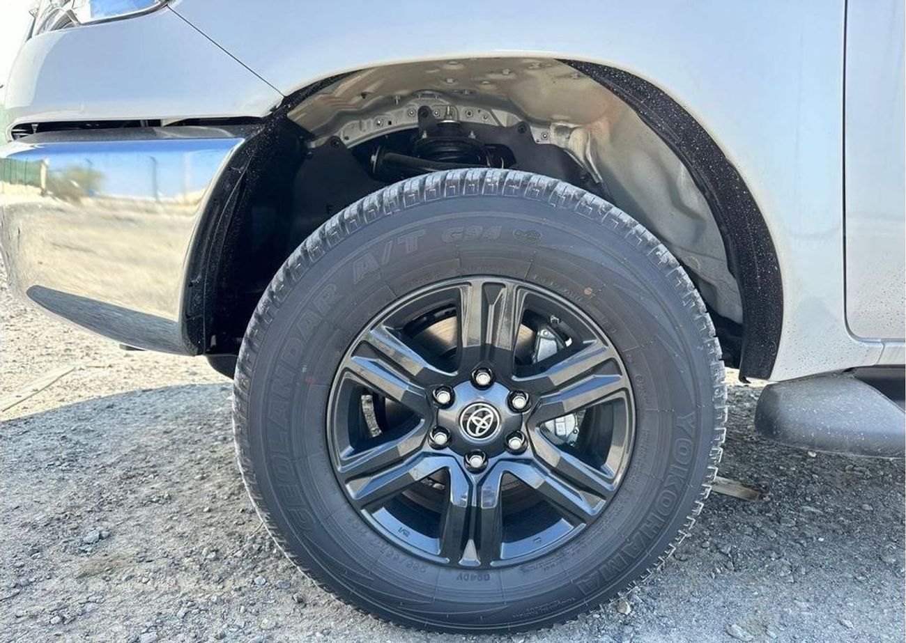 تويوتا هيلوكس DC 2.4L AT Diesel 4x4 Full option