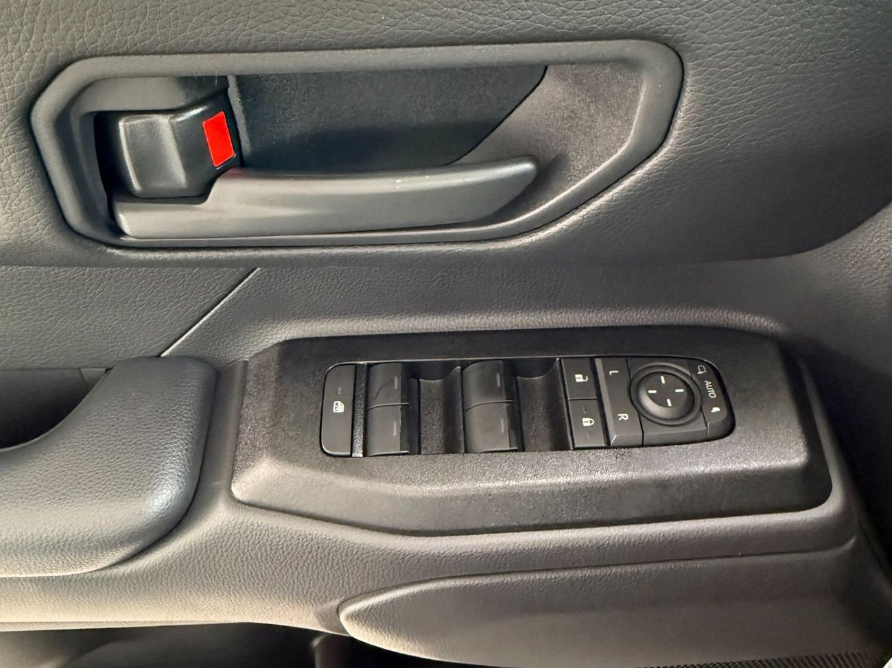 Toyota Prado 2.4 TURBO SUNROOF BLACK INTERIOR  **EXPORT ONLY**التصدير فقط خارج الخليج**