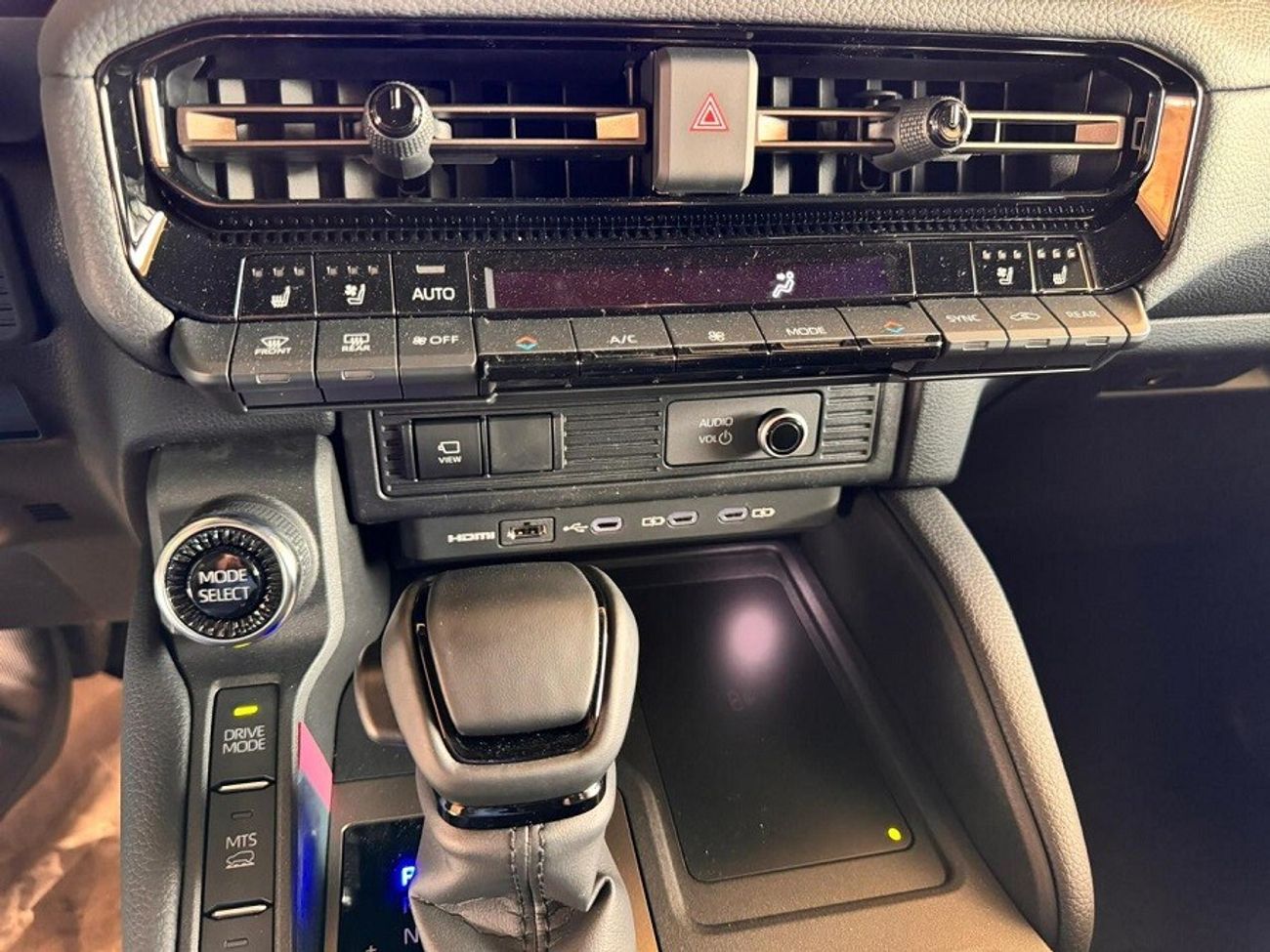 Toyota Prado 2.4 TURBO - FIRST EDITION - 2024 (PETROL)