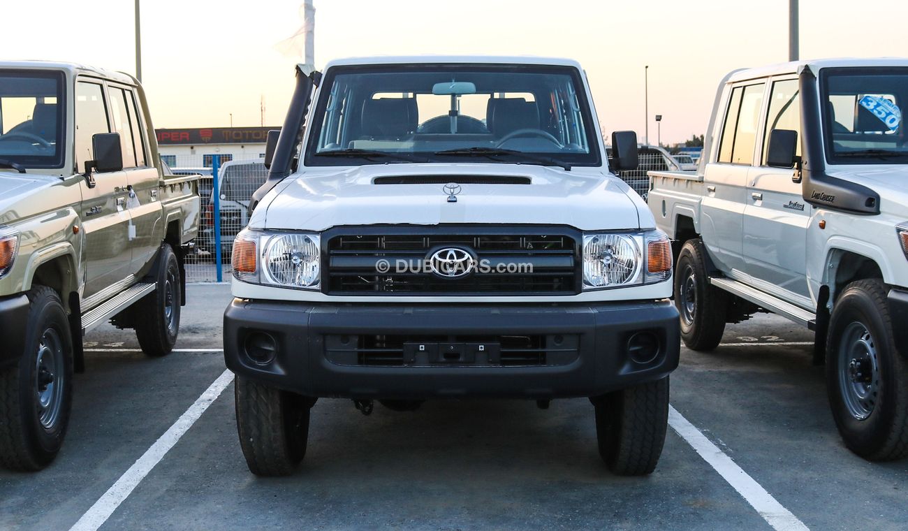 Toyota Land Cruiser Pick Up V8