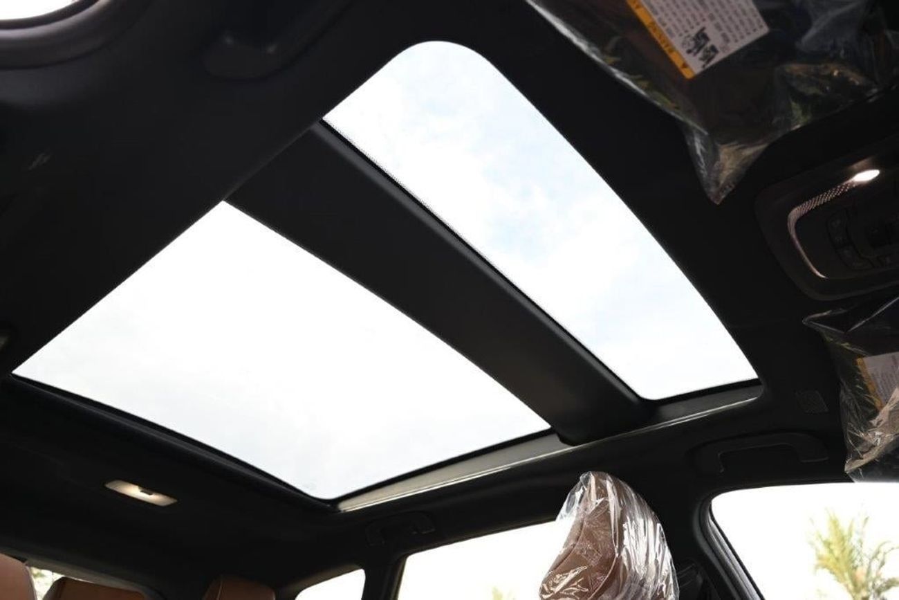 تويوتا كراون 2.5L HYBRID AWD 5 SEATER AT TECH PLUS