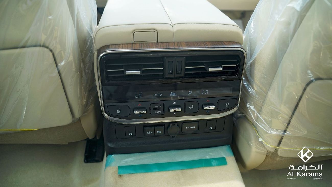 Toyota Land Cruiser Toyota Land Cruiser 3.5L VX | Twin-Turbo Hybrid | VX | GCC Specs