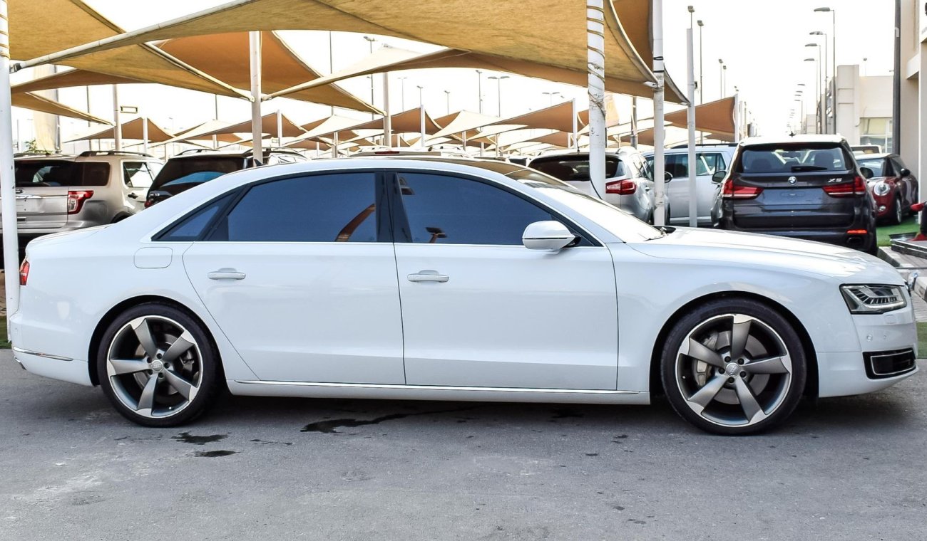 أودي A8 Audi A8 L 60 TFSI Quattro Full Service History GCC