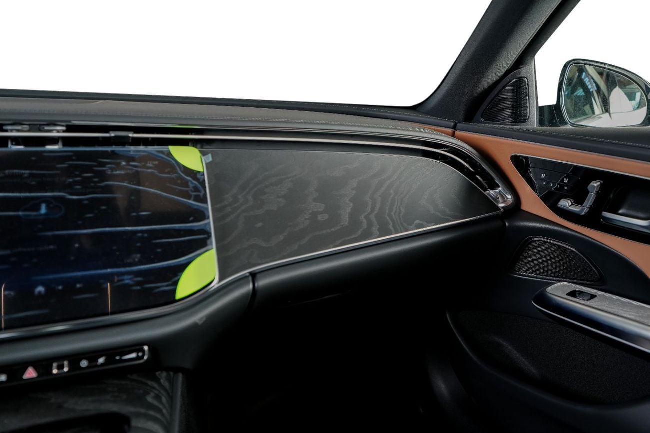 مرسيدس بنز E200 Avantgarde Exterior Package-20 Inch AMG Rims-Chrome Package