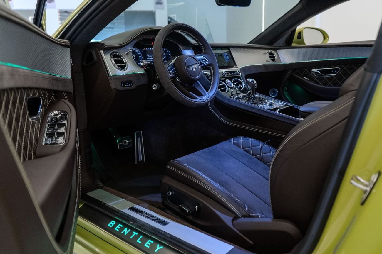 بنتلي كونتيننتال جي تي 6.0L W12 (650 HP) 2022 Bentley Continental GT Speed W12, Warranty, Full Options, Very Low Kms, GCC