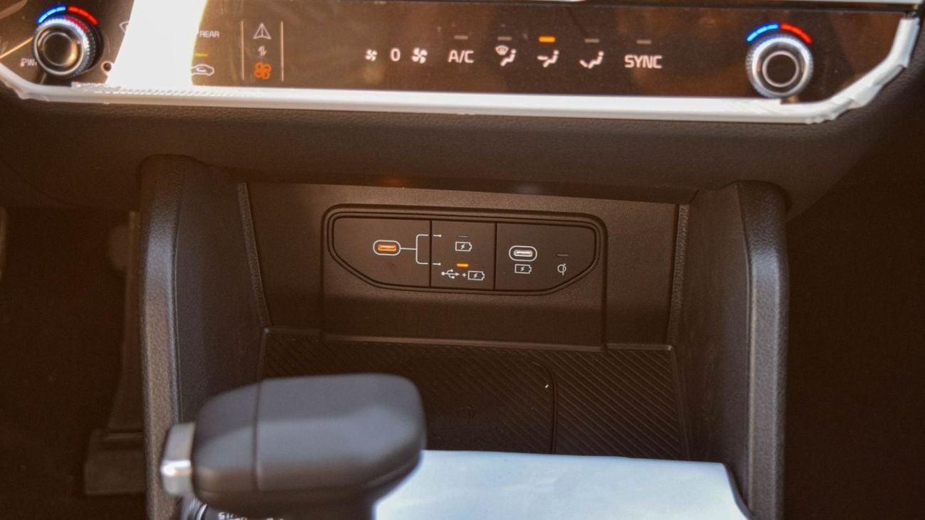 كيا سبورتيج STD (NON GCC) 2.0L A/T PTR Full Option