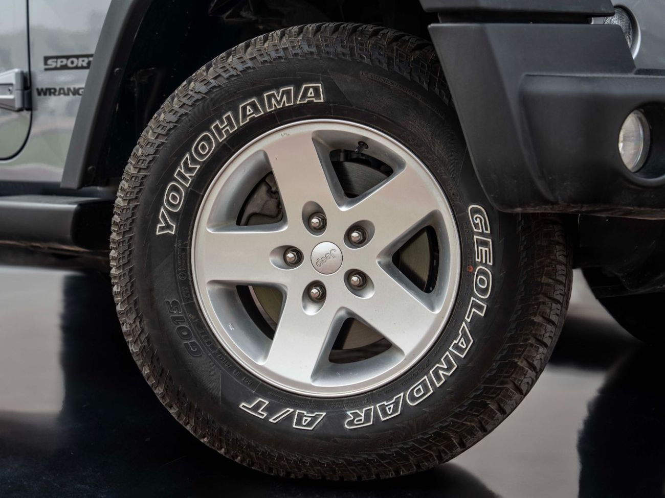 Jeep Wrangler Sport 3.6L A/T