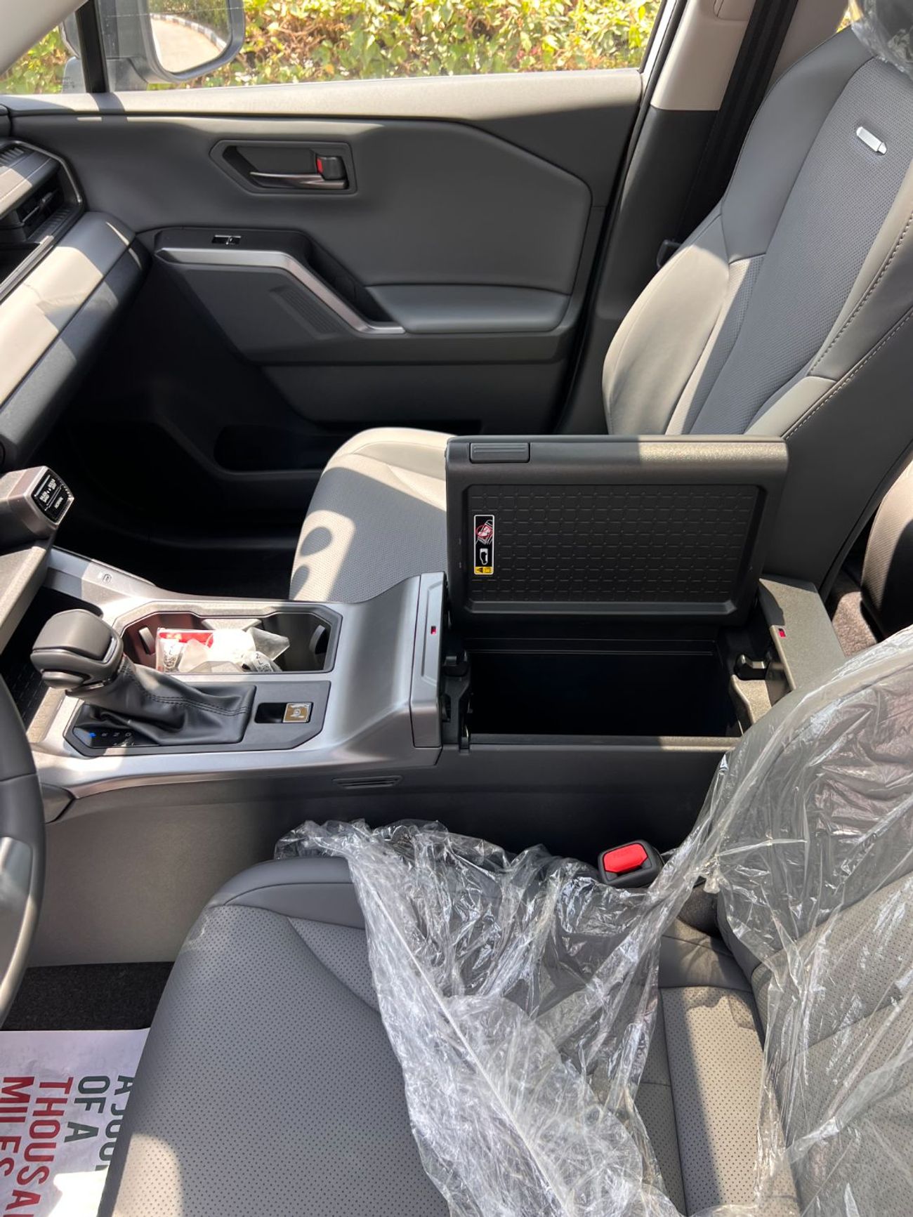 تويوتا راف ٤ TOYOTA RAV4 2.0 4WD LUXURY -2026YM