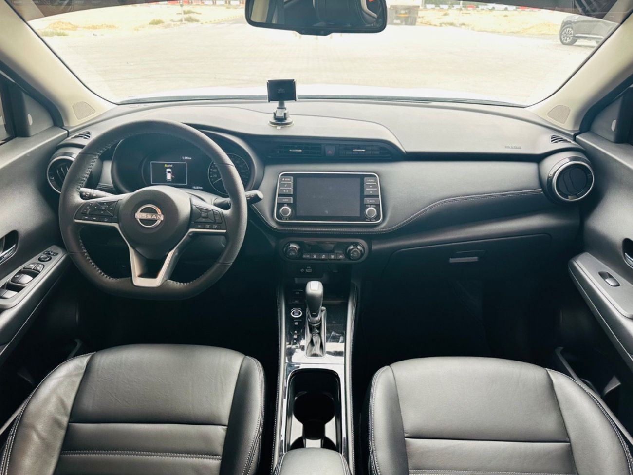 نيسان كيكس موديل 2024 حاله ممتازه من الداخل والخارج فل مواصفات بصمه