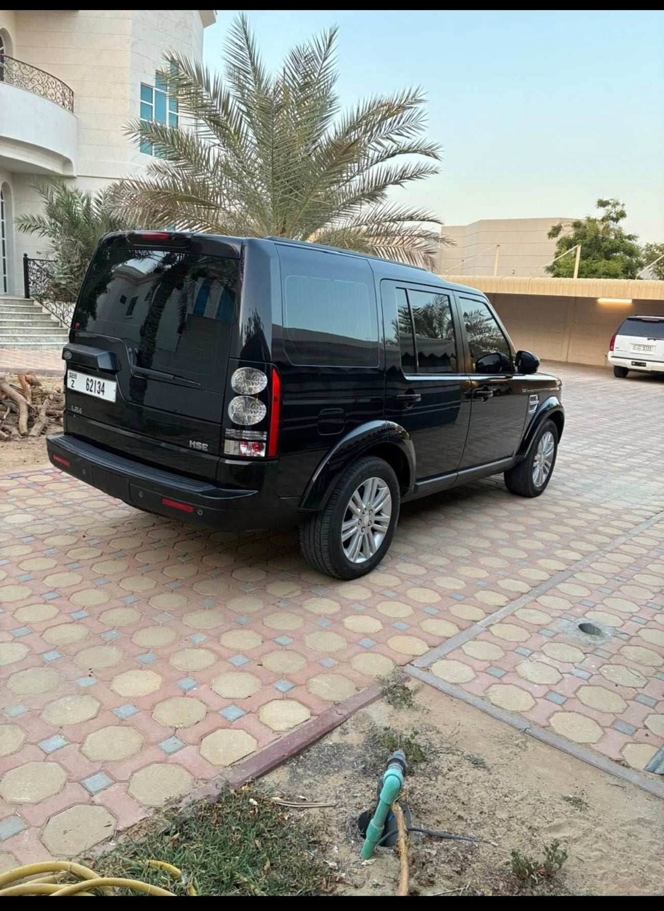 لاند روفر LR4