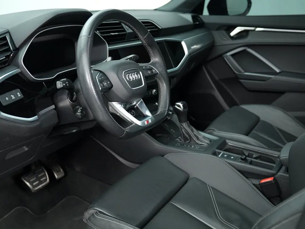 Audi Q3 40 TFSI S-LINE SPORTBACK GCC specs S line Quattro