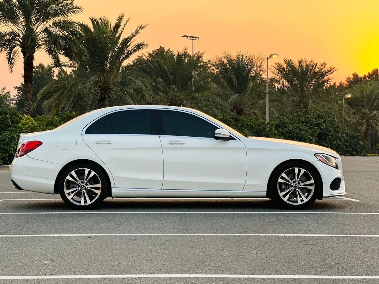 Mercedes-Benz C 300 Luxury MERCEDES C300 MODEL 2018 FULL OPTION