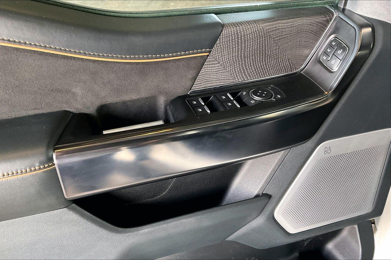 Ford F 150 Platinum FX4 - Super Crew | Guaranteed Warranty | 0 Down Payment