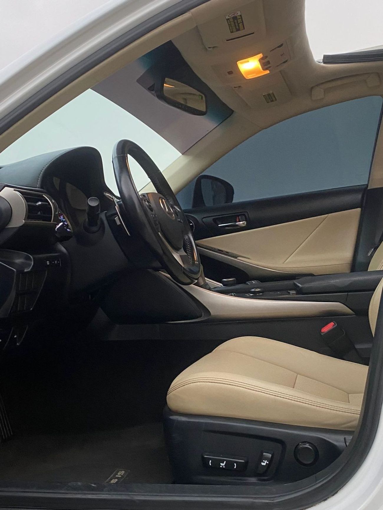 Lexus IS250 F Sport LEXUS IS F 250  PRICE: 41,000 DIRHAMS  MILEAGE : 139,000 km  American specifications  6 cyli