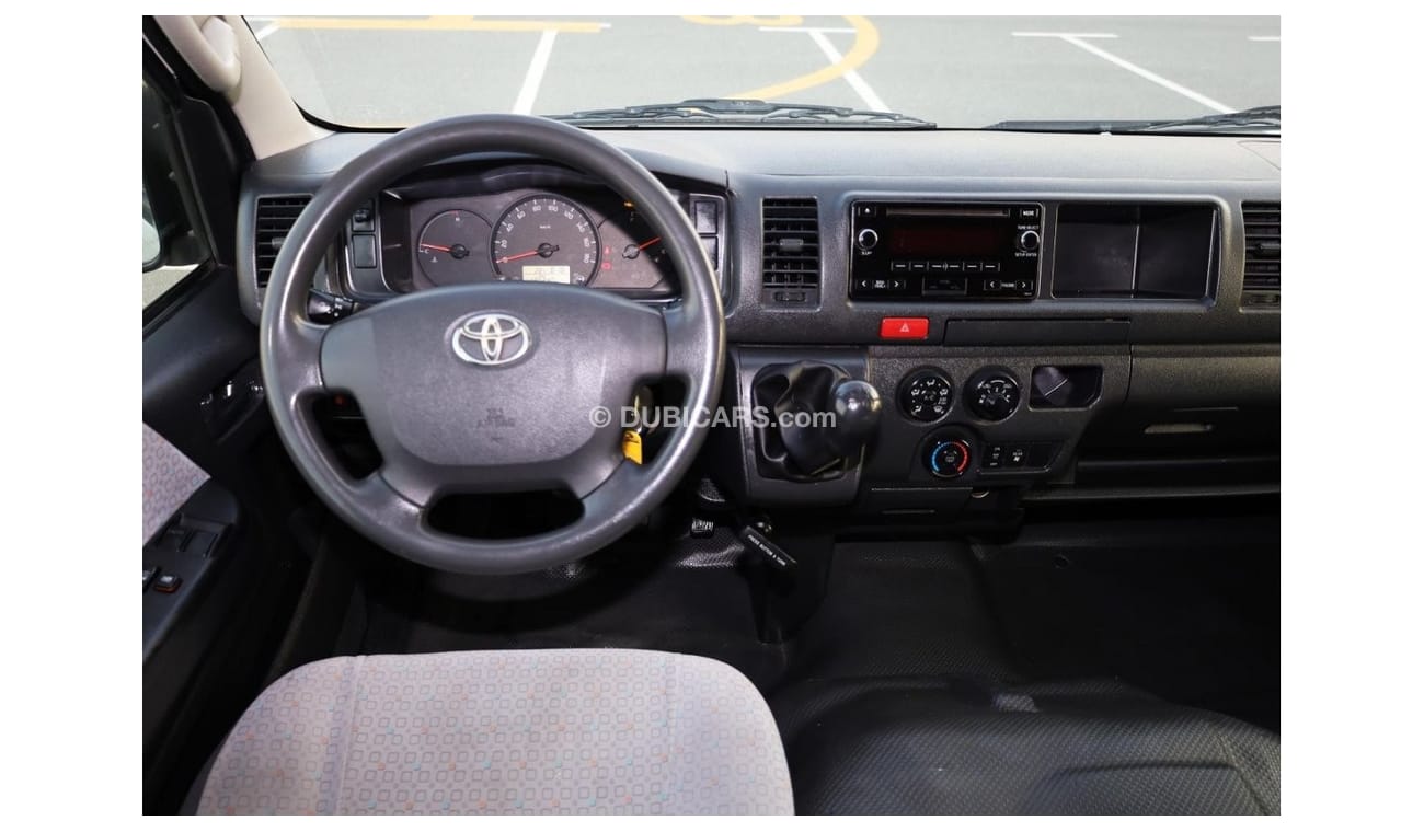 Toyota Hiace DLX | 13 Executive Seats | Diesel | 4cyl | Excellent Condition | GCC