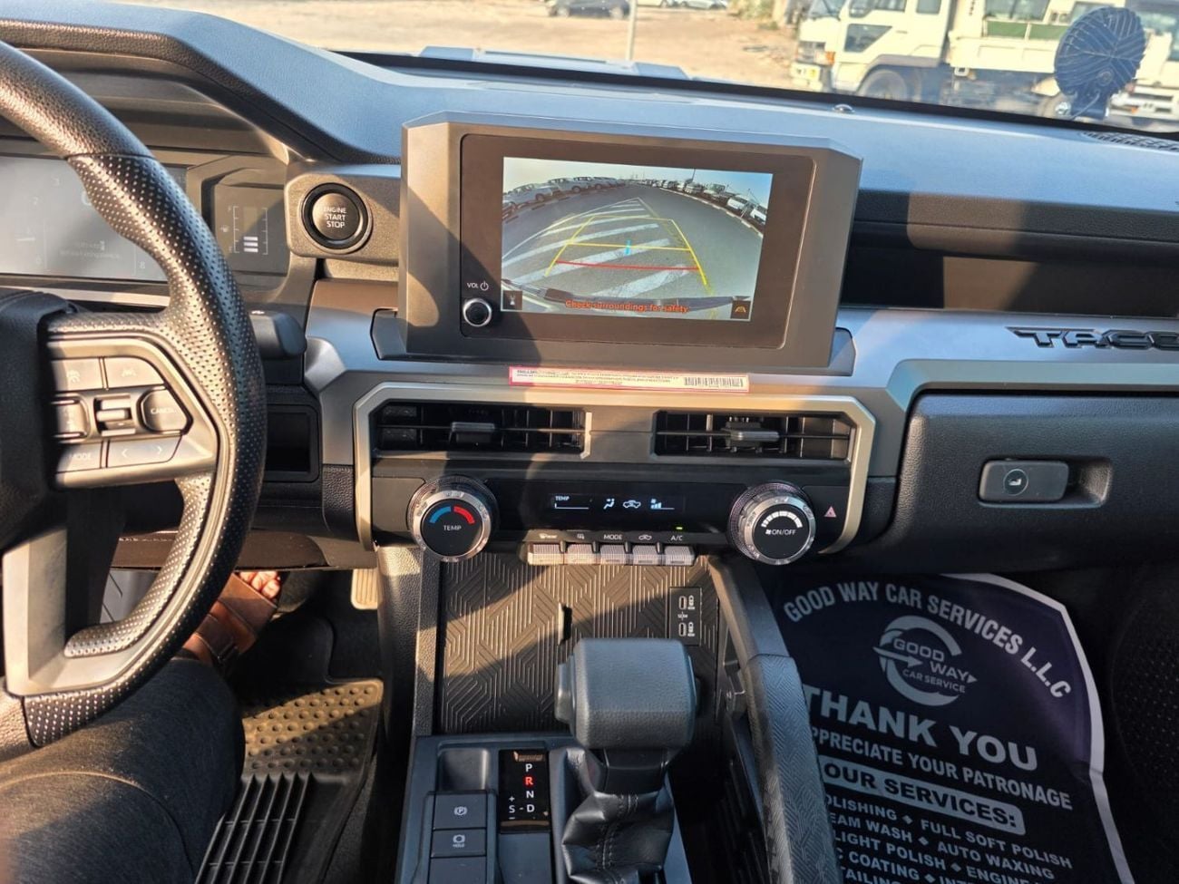 Toyota Tacoma SR5 (NON GCC) 2024 Model 2.4L normal engine ,Push button , leather seats and low mileage