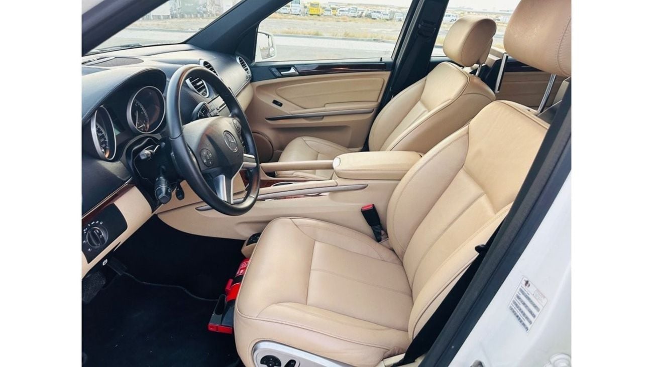 Mercedes-Benz GL 450 MODEL 2012 GCC CAR PERFECT CONDITION FULL OPTION PANORAMIC ROOF LEATHER SEATS ONE OWNER