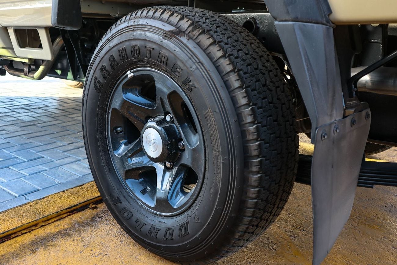 تويوتا لاند كروزر بيك آب  TOYOTA LAND CRUISER SINGLE CAB 4.0L 2025 MODEL M/T