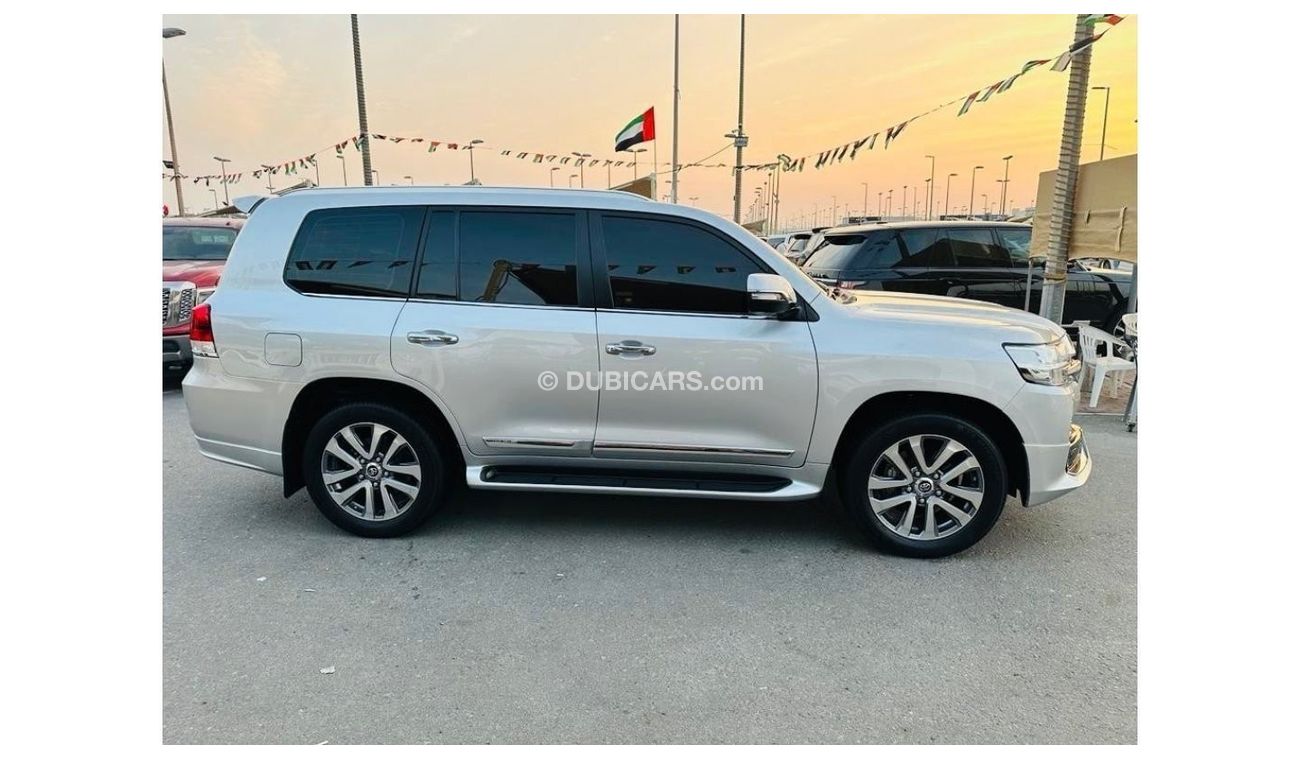 Toyota Land Cruiser VXR