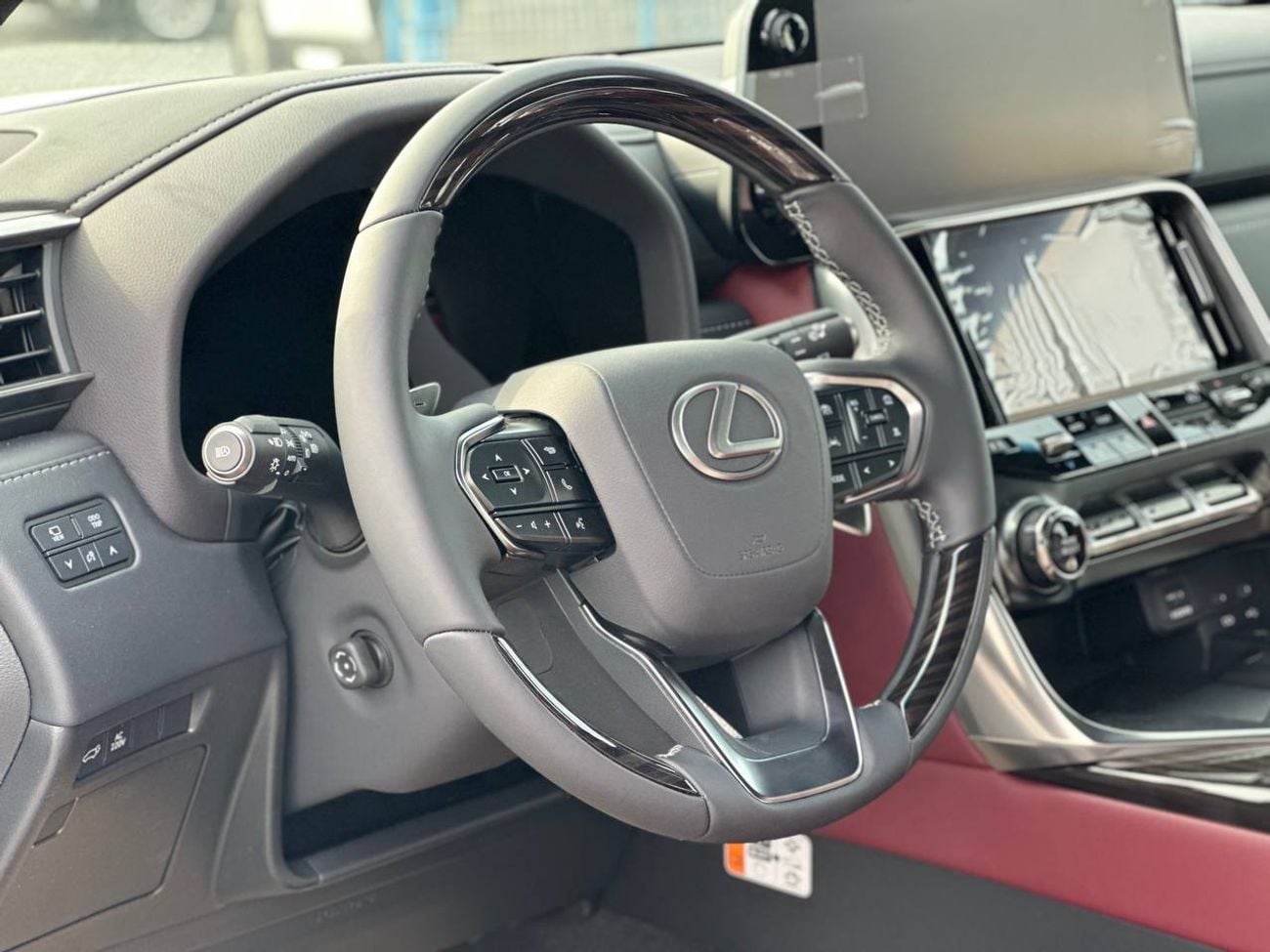 Lexus LX 700h Urban Signature 3.5L HEV A/T // 2026 // Full With Radar & Head Up Disable , 360 Camera , Wireless Ch