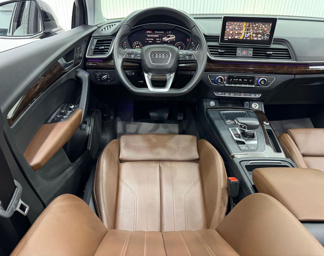 Audi Q5 45 TFSI Quattro S Line 2.0L (252 HP) 2019 Audi Q5 45TFSI S-Line Quattro, Warranty, Full Audi Service