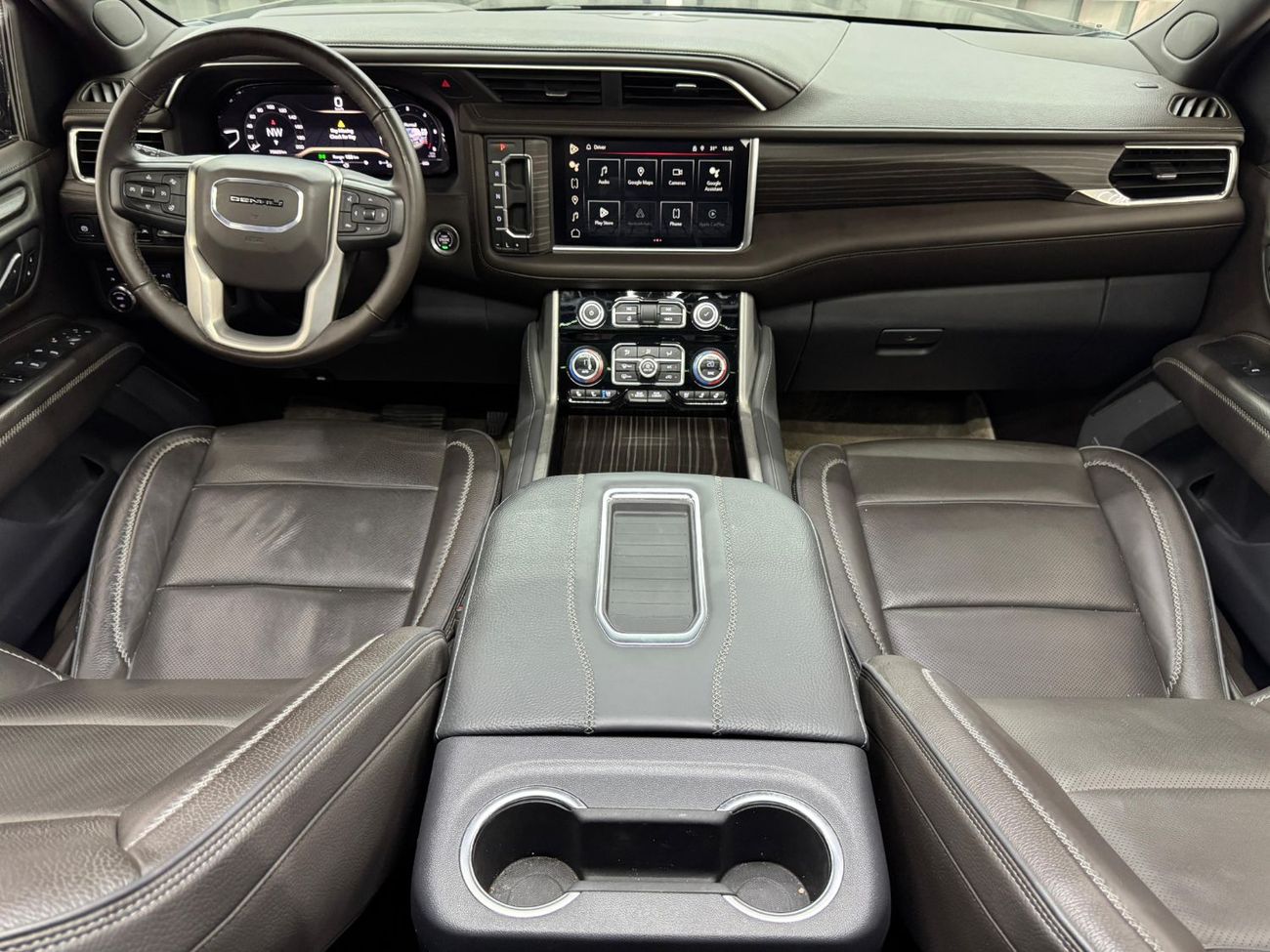 GMC Yukon 6.2 V8 Denali (AWD) 2024 GMC Yukon, 2029 GMC Warranty + Service Pack, Fully Loaded, 7 Seater, GCC