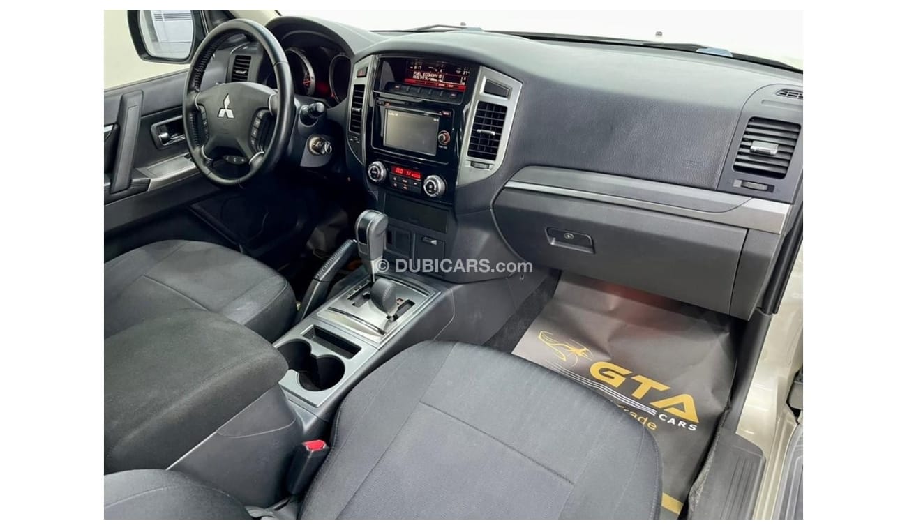 Mitsubishi Pajero GLS GLS 2017 Mitsubishi Pajero SWB 3dr, Full Service History, Warranty, Low Kms, GCC