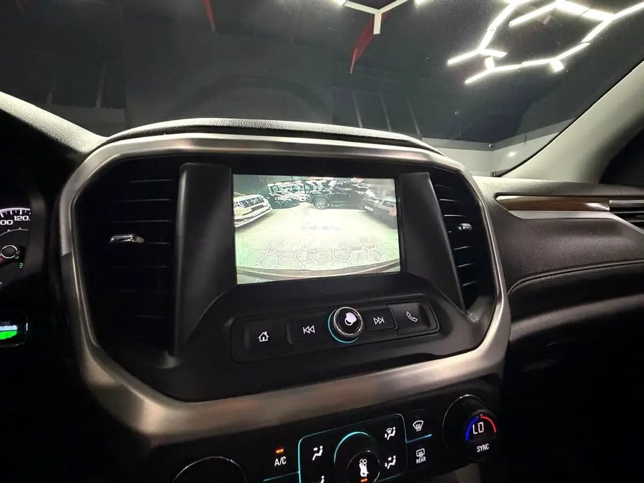 GMC Acadia SLE2