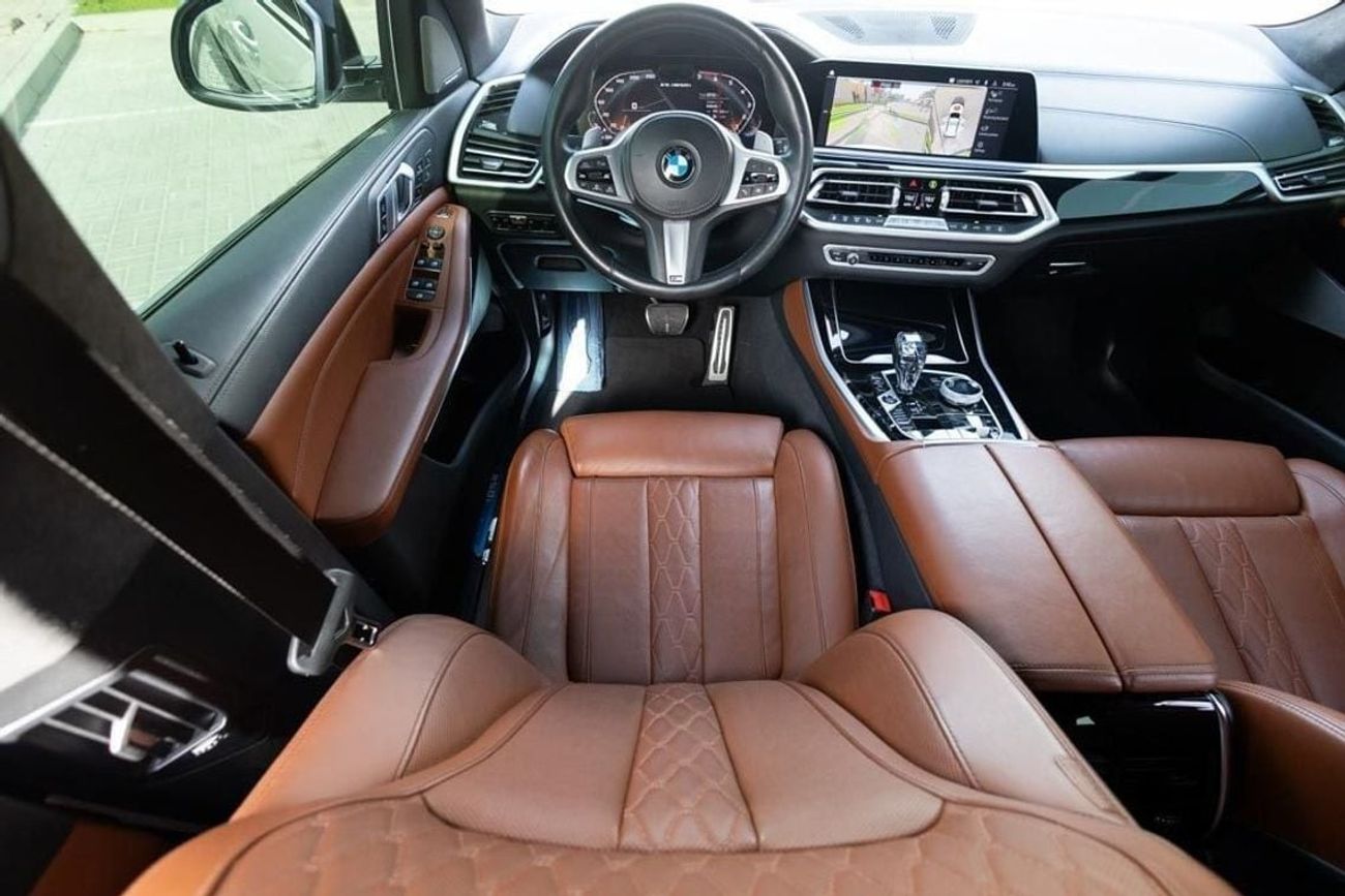 بي أم دبليو X5 50i M Sport 4.4L BMW X5 M50i M-Sport 2021 GCC under Agency Warranty and Service Contract with Flexib