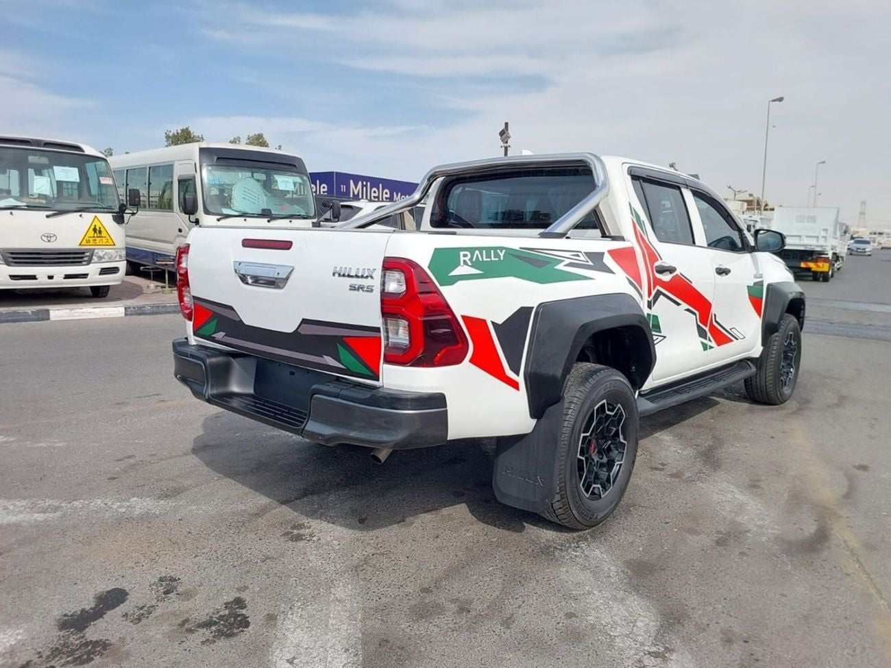 تويوتا هيلوكس GR SPORT (RAMADAN OFFER) TOYOTA HILUX PICKUP RHD 2022 MODEL 2.4 L DIESEL AUTOMATIC(PM70393)