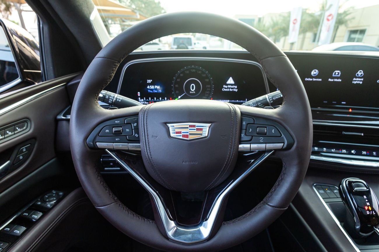 Cadillac Escalade Sport Platinum 6.2L 4WD