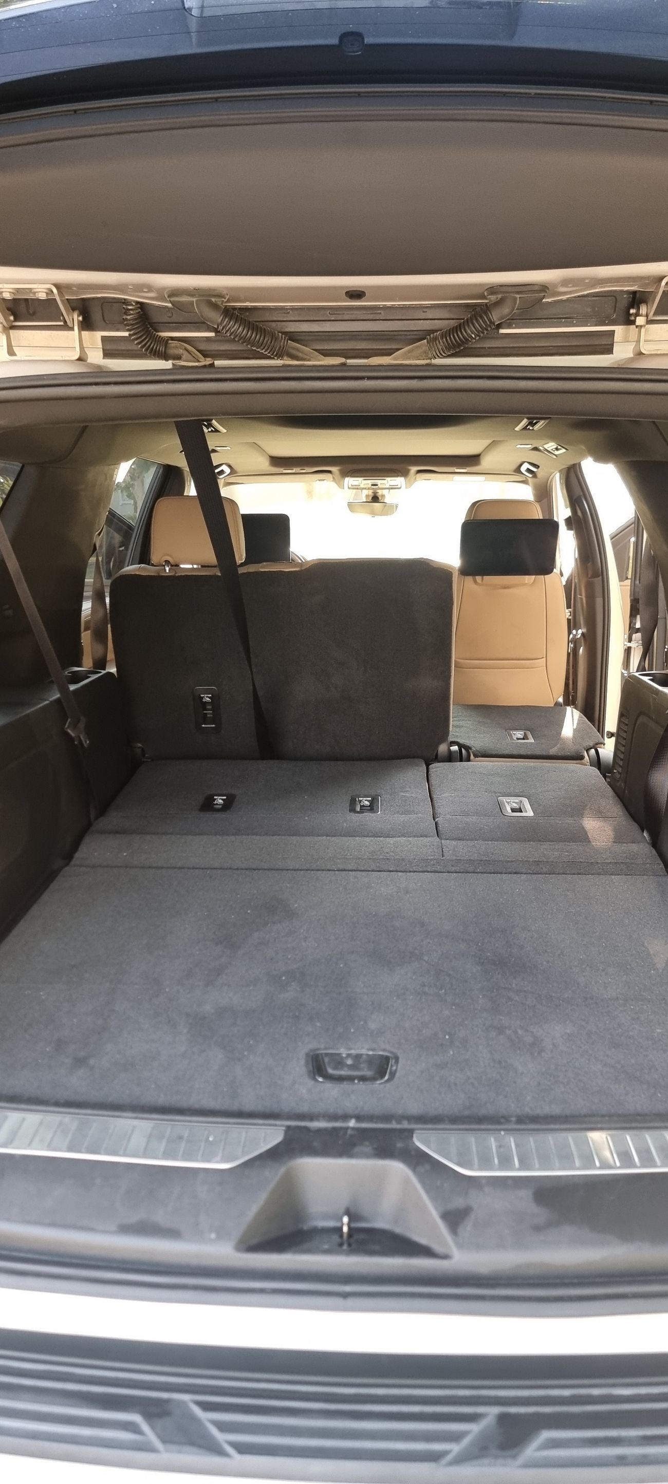 Chevrolet Suburban Premier 5.3L 4WD (8 Seater)