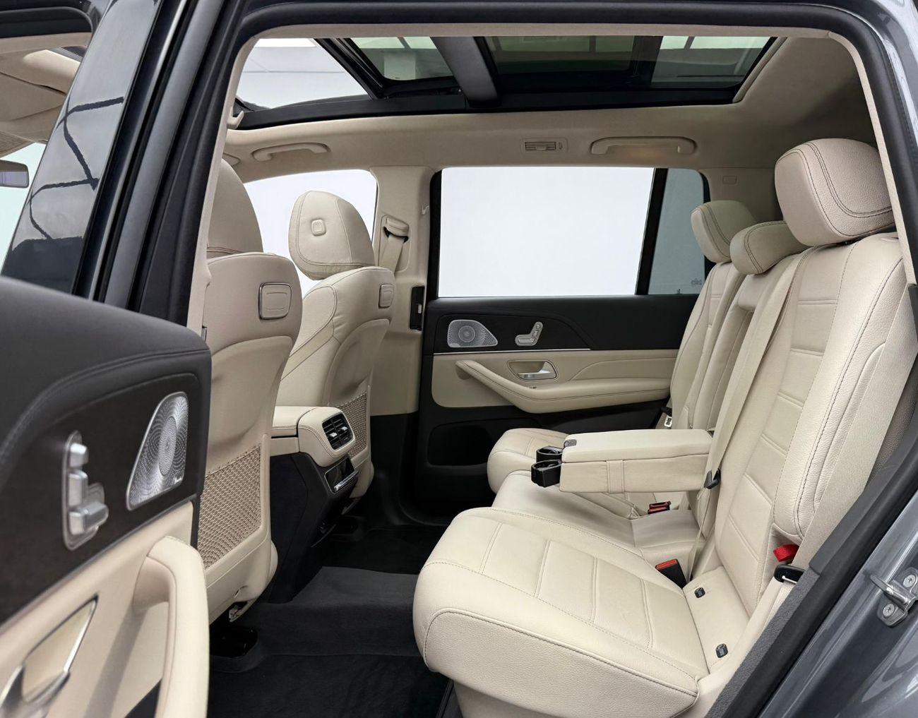 Mercedes-Benz GLS 450 Premium + 3.0L (367 HP) 2020 Mercedes Benz GLS450 4MATIC, Warranty, Full MB Service History, 7 Seate