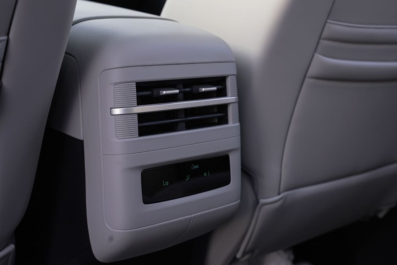 بي واي دي ليوبارد تيتانيوم 7 BYD Formula Leopard Titanium 7 2025  190KM 4WD Ultra Edition