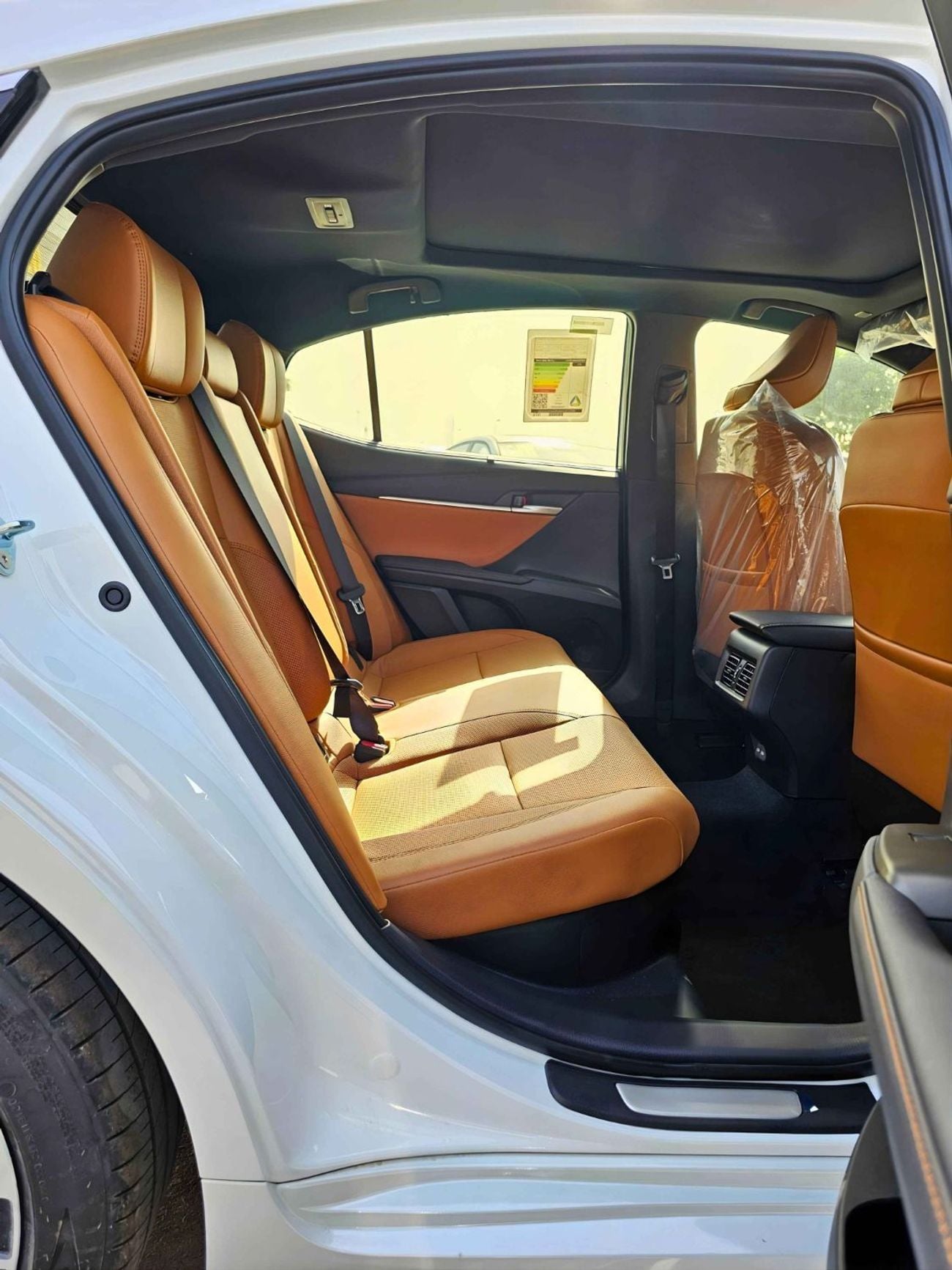 تويوتا كامري LUMIERE HYBRID / 2.5L V4 PETROL/RADAR /JBL SPEAKERS/PANORAMIC ROOF/360*CAMERA/HEADS UP DISPLAY (CODE