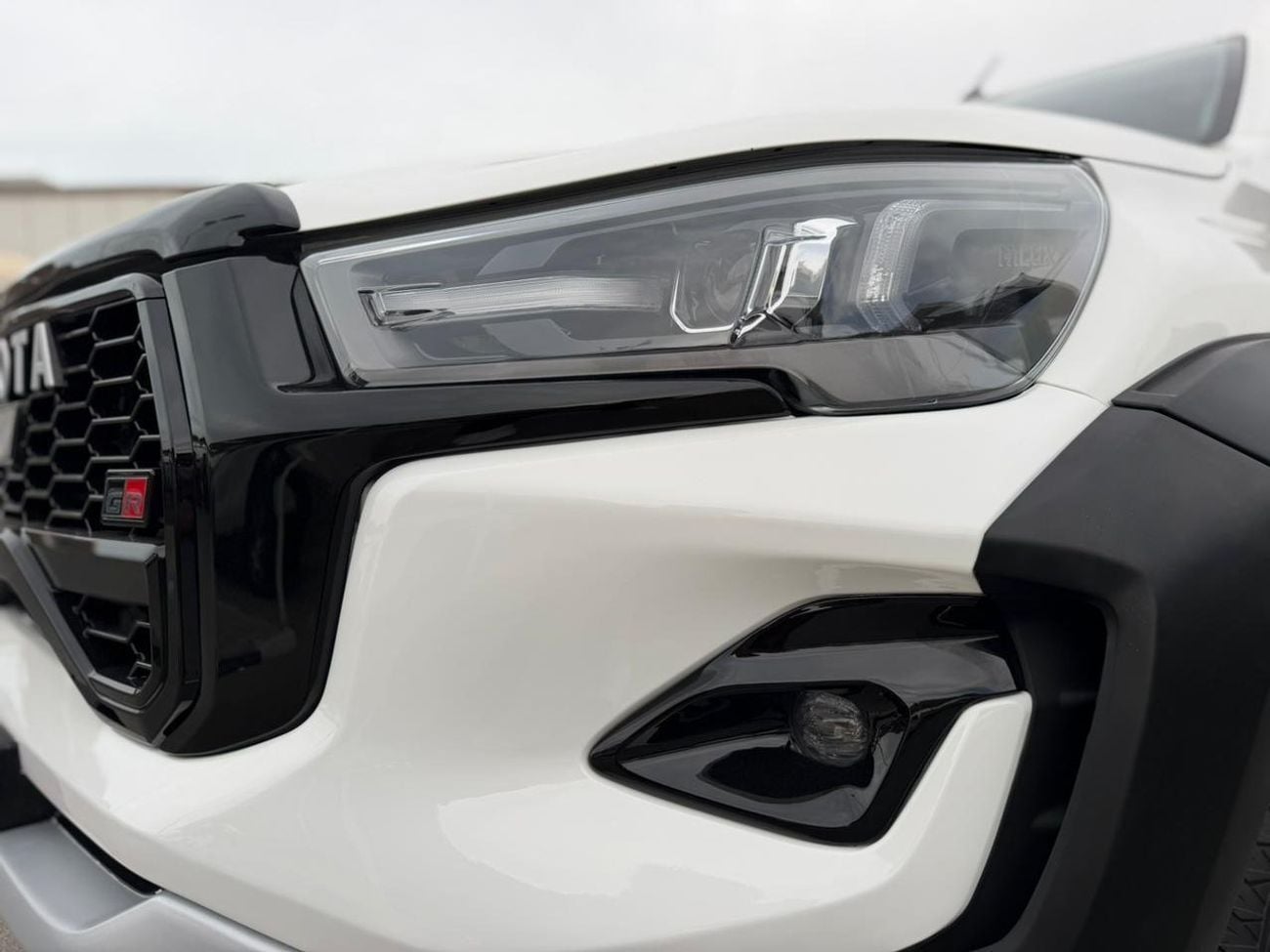 تويوتا هيلوكس ADVENTURE GLX 2.7L Double Cab Utility 4WD A/T