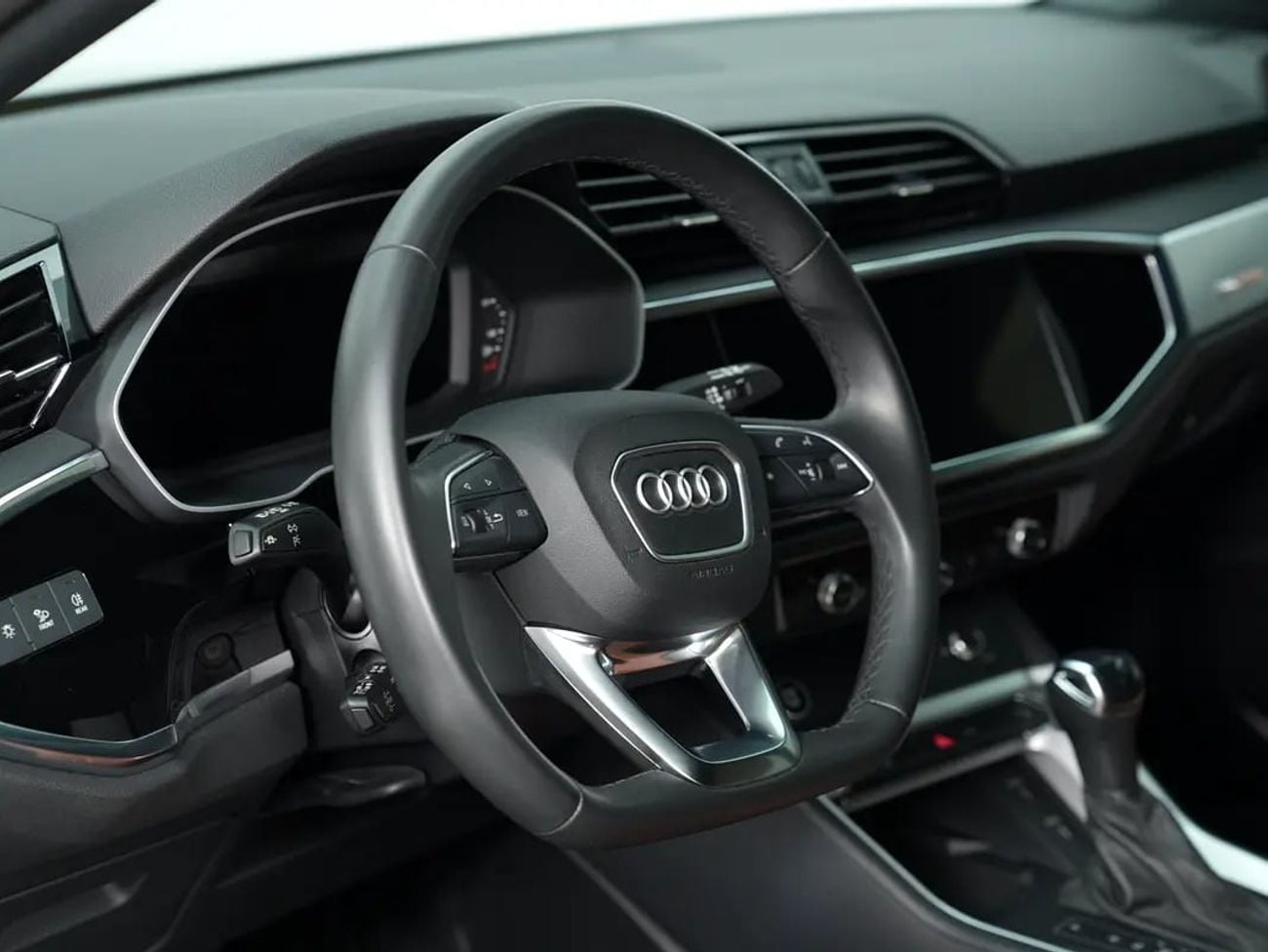 Audi Q3 35 TFSI S-LINE SPORTBACK GCC SPECS, LOW MILEAGE S line