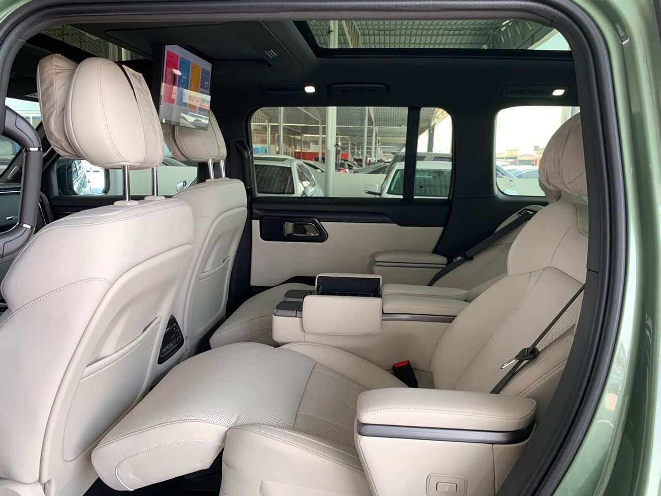 ROX 01 PRESTIGE 2026 ROX 01 VIP 6-Seater