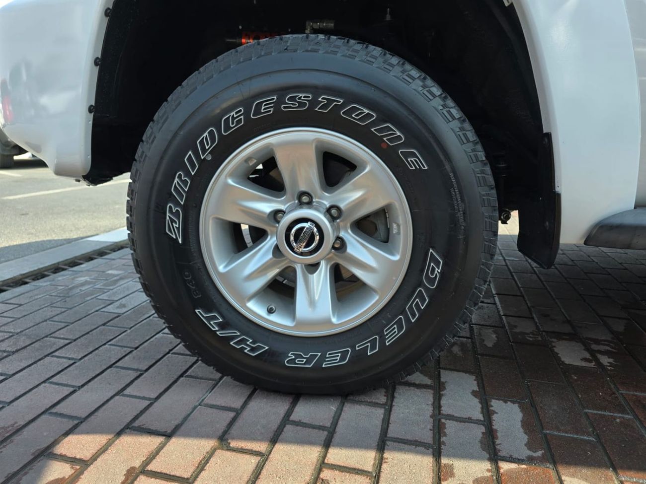 Nissan Patrol Safari GL 4.8L A/T (7 Seater)