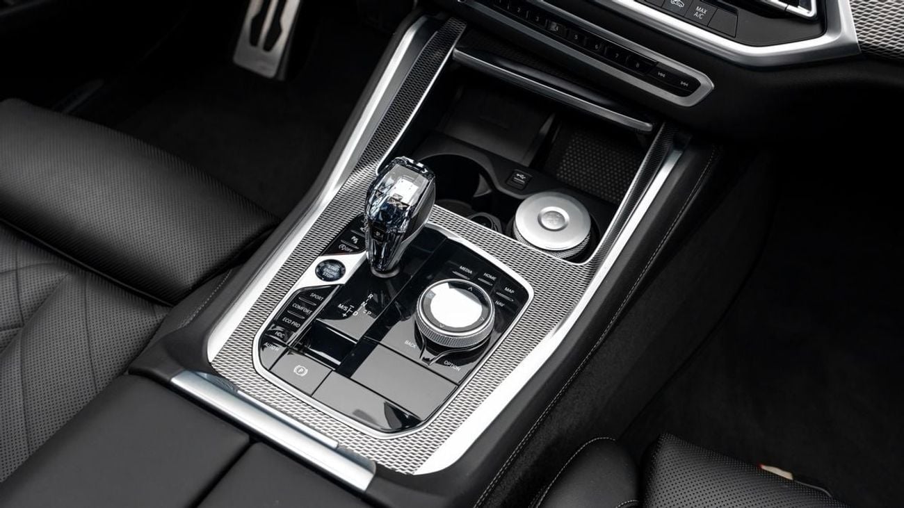 BMW X6 XDrive40i - 2023 - GCC Specs - Under Warranty and Service Contract