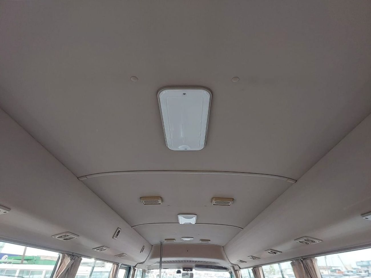 Toyota Coaster TOYOTA COASTER BUS RHD 2001 MODEL 4.2 L DIESEL AUTOMATIC(PM10587)