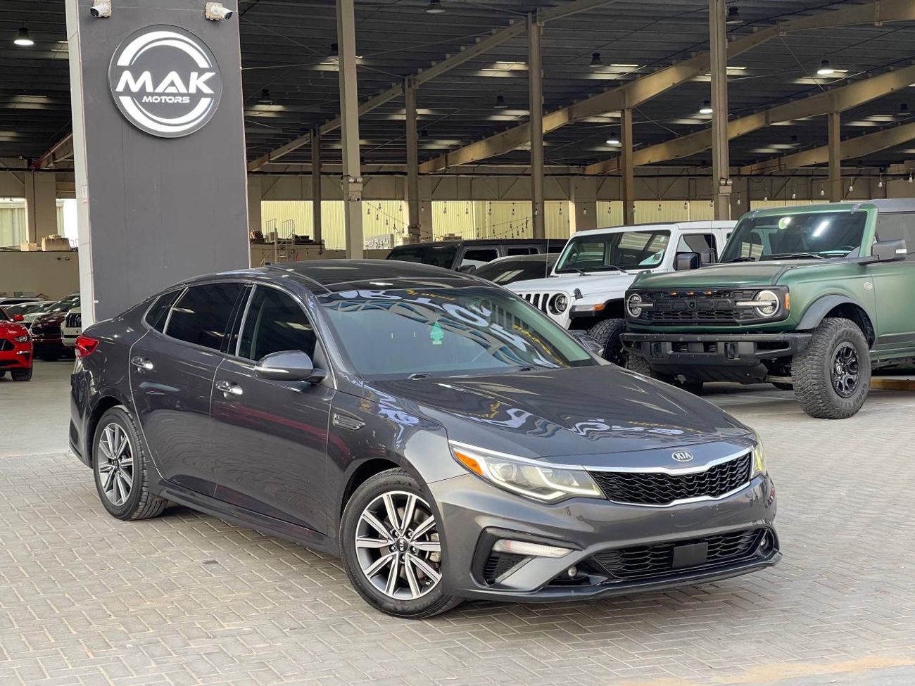 Kia Optima EX Deluxe 2.4L 2.4L V4 / PANORAMIC SUNROOF / LEATHER / RADAR / ROAD ASSIST / RIMS / IN PERFECT CONDI