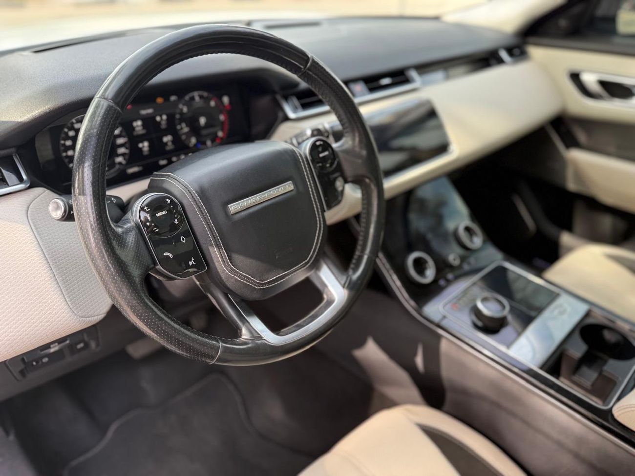 Land Rover Range Rover Velar P250 S 2.0L Diesel RANGE ROVER VELAR S 2018 DIESEL 2.0L TURBO CHARGED FULL OPTIONS TWO KEYS