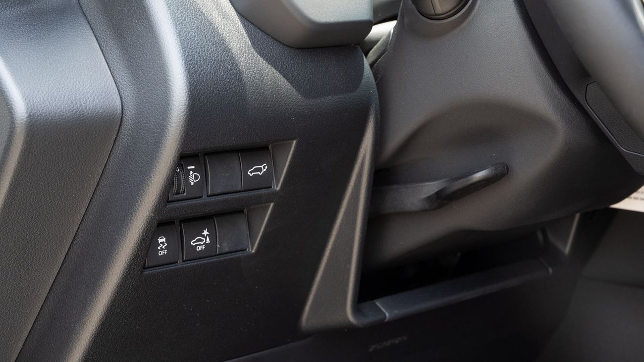 تويوتا لاند كروزر TOYOTA LANDCRUISER 3.3 GXR MID A -2025YM