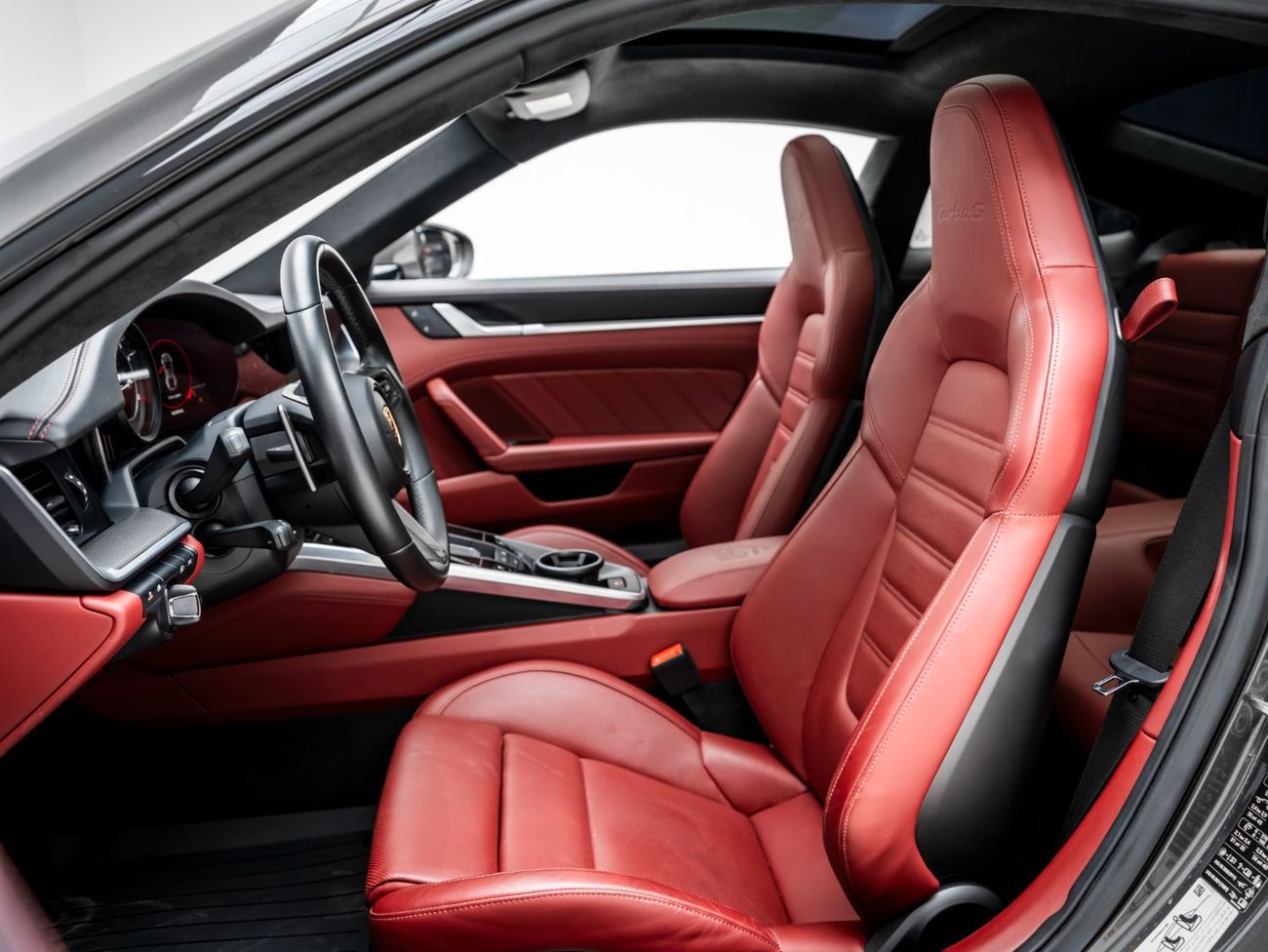 بورش 911 Turbo S 3.8L (640 HP) Coupe