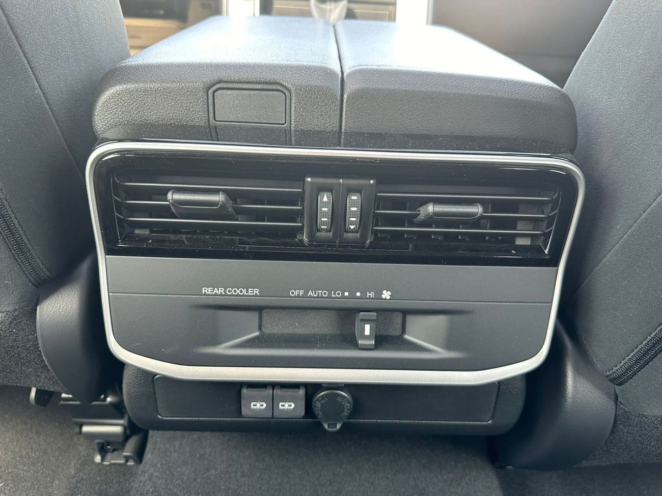 تويوتا لاند كروزر TOYOTA LANDCRUISER 4.0 GXR BASIC 2024 BLACK