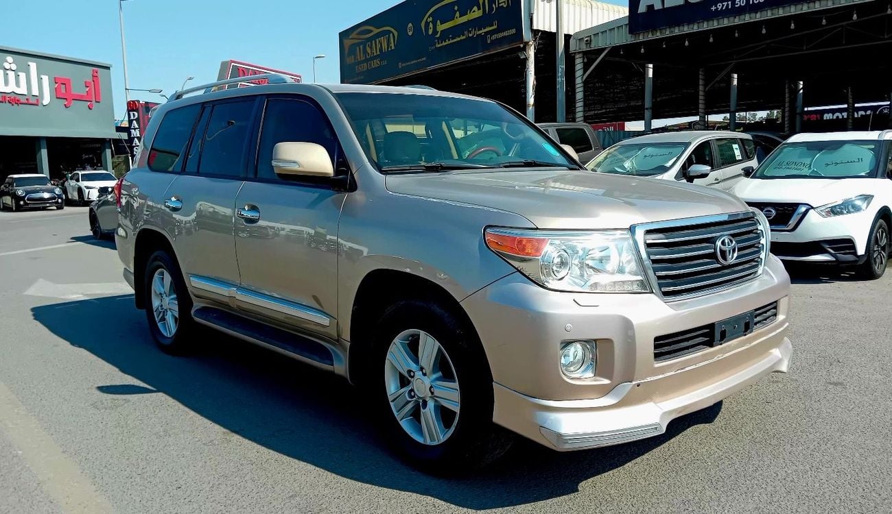 تويوتا لاند كروزر Std 4.0L 4WD