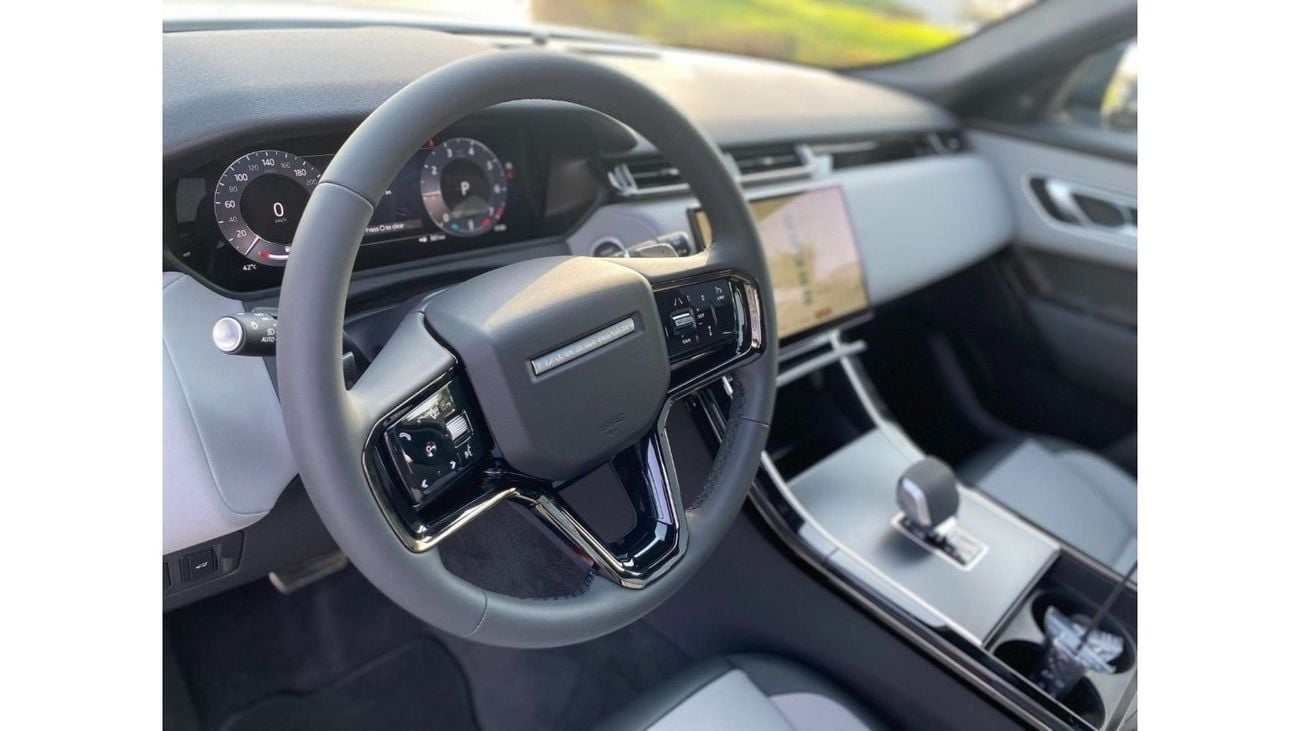 Land Rover Range Rover Velar **2024**GCC SPEC UNDER WARRANTY AND SERVICE CONTRACT